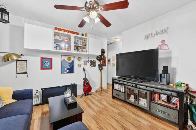 1530 E Appleton Street, Long Beach, CA 90802