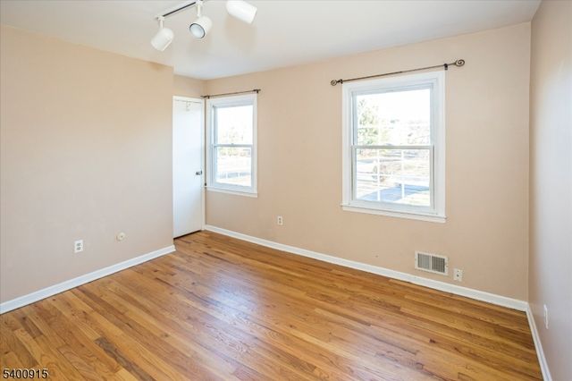 2 Bernard Ct, Clinton Twp., NJ 08833