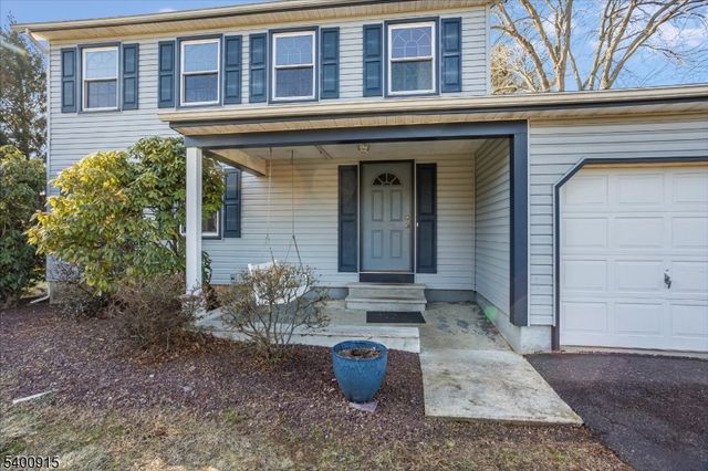 2 Bernard Ct, Clinton Twp., NJ 08833