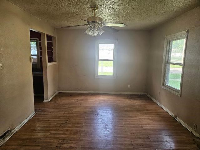 2950 Mahaska Avenue, Des Moines, IA 50317