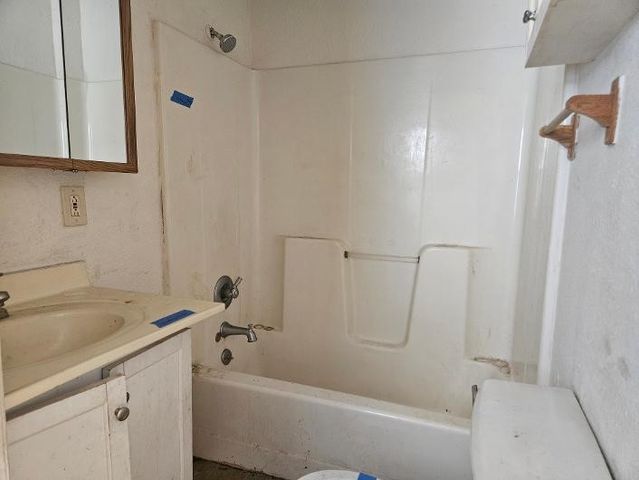 2950 Mahaska Avenue, Des Moines, IA 50317