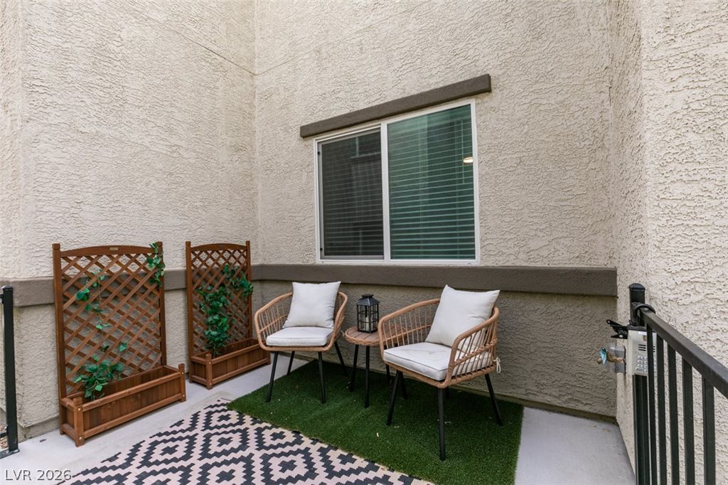 2728 Tahiti Grape Way 2, Las Vegas, NV 89183 — photo 2