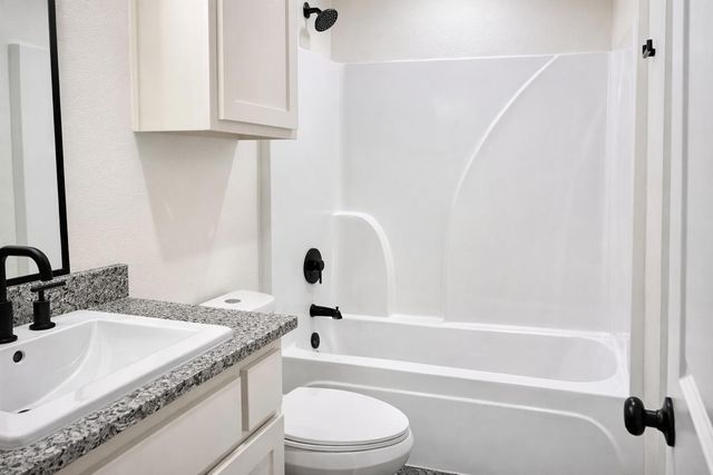 7705 Date Avenue, Lubbock, TX 79404