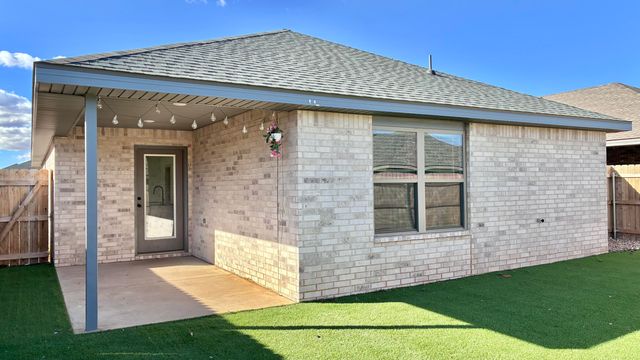 7705 Date Avenue, Lubbock, TX 79404
