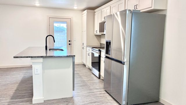 7705 Date Avenue, Lubbock, TX 79404