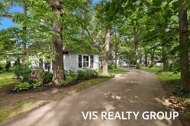15085 Mercury Drive, Grand Haven, MI 49417