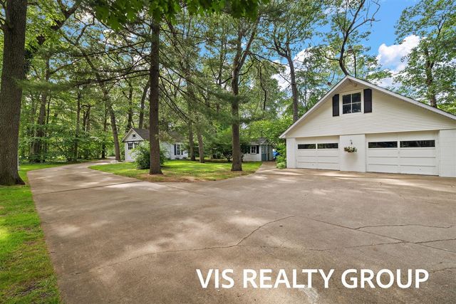 15085 Mercury Drive, Grand Haven, MI 49417