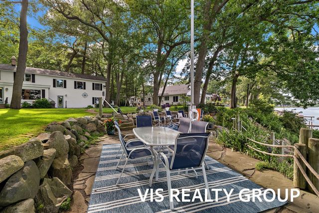 15085 Mercury Drive, Grand Haven, MI 49417
