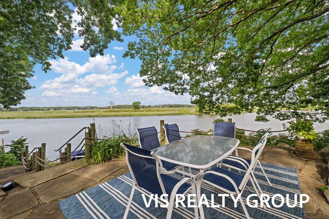 15085 Mercury Drive, Grand Haven, MI 49417