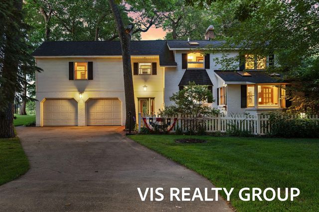 15085 Mercury Drive, Grand Haven, MI 49417