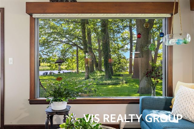15085 Mercury Drive, Grand Haven, MI 49417
