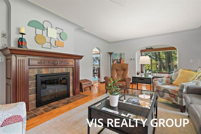 15085 Mercury Drive, Grand Haven, MI 49417