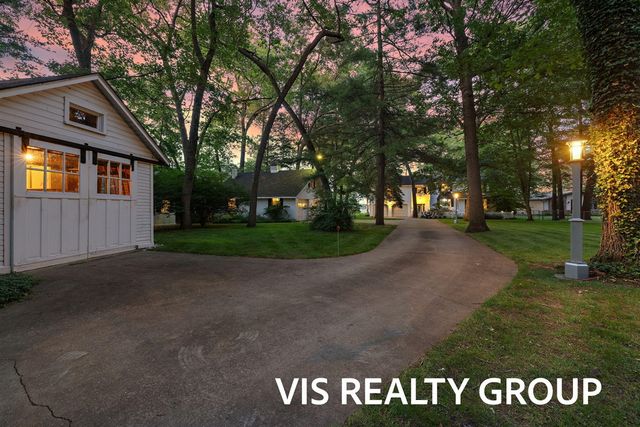 15085 Mercury Drive, Grand Haven, MI 49417