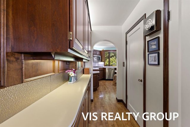 15085 Mercury Drive, Grand Haven, MI 49417