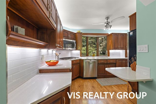 15085 Mercury Drive, Grand Haven, MI 49417