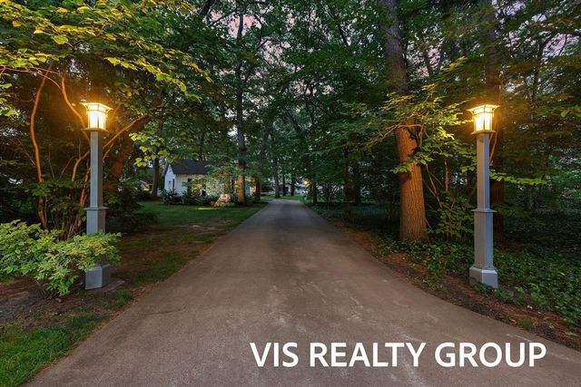15085 Mercury Drive, Grand Haven, MI 49417