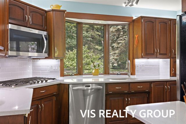 15085 Mercury Drive, Grand Haven, MI 49417