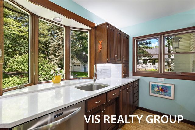 15085 Mercury Drive, Grand Haven, MI 49417