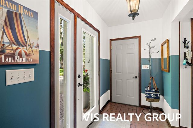 15085 Mercury Drive, Grand Haven, MI 49417