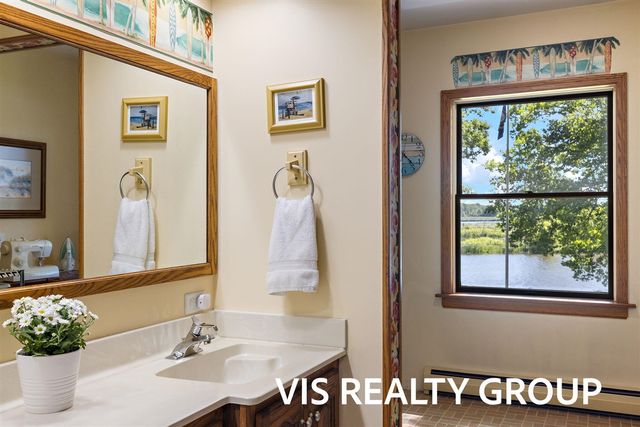 15085 Mercury Drive, Grand Haven, MI 49417