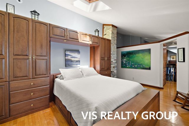 15085 Mercury Drive, Grand Haven, MI 49417