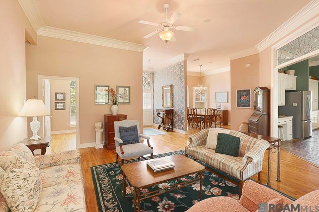 2310 Dove Hollow Dr, Baton Rouge, LA 70809
