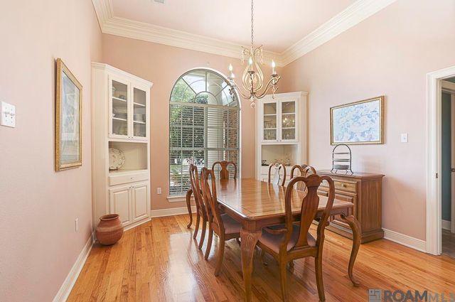 2310 Dove Hollow Dr, Baton Rouge, LA 70809