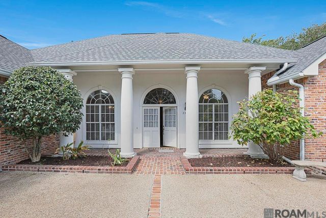 2310 Dove Hollow Dr, Baton Rouge, LA 70809