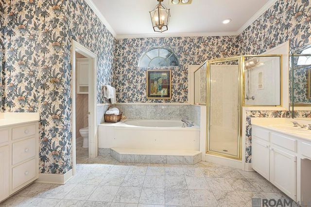 2310 Dove Hollow Dr, Baton Rouge, LA 70809