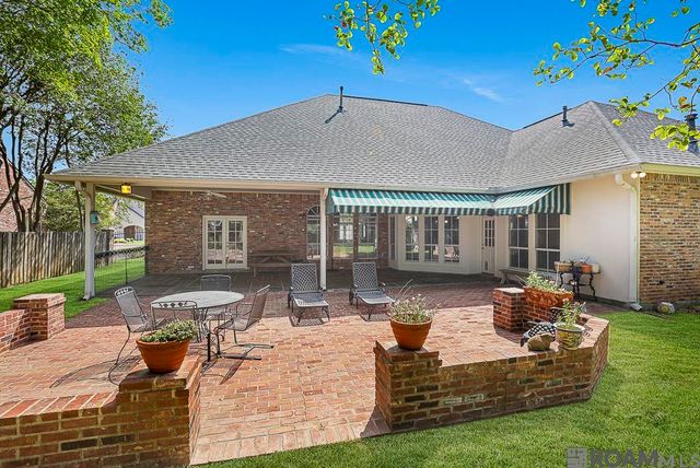 2310 Dove Hollow Dr, Baton Rouge, LA 70809