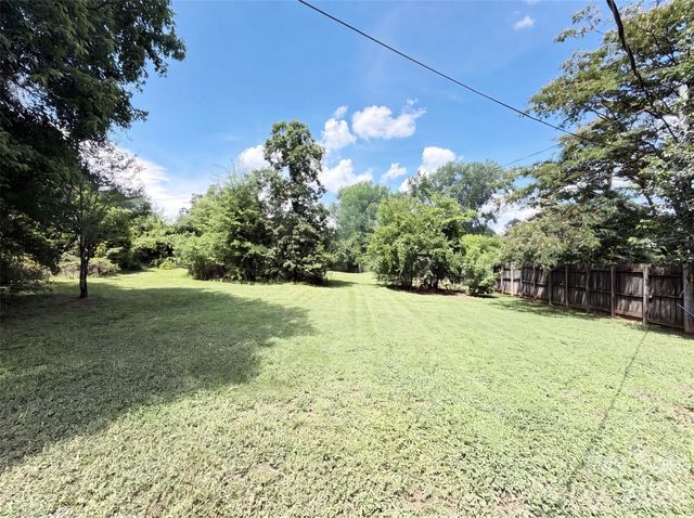 6912 Fieldlark Lane, Charlotte, NC 28227