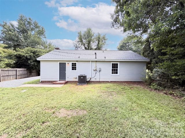 6912 Fieldlark Lane, Charlotte, NC 28227