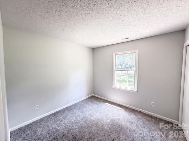 6912 Fieldlark Lane, Charlotte, NC 28227