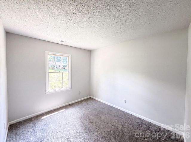 6912 Fieldlark Lane, Charlotte, NC 28227