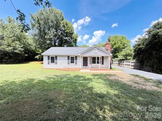 6912 Fieldlark Lane, Charlotte, NC 28227