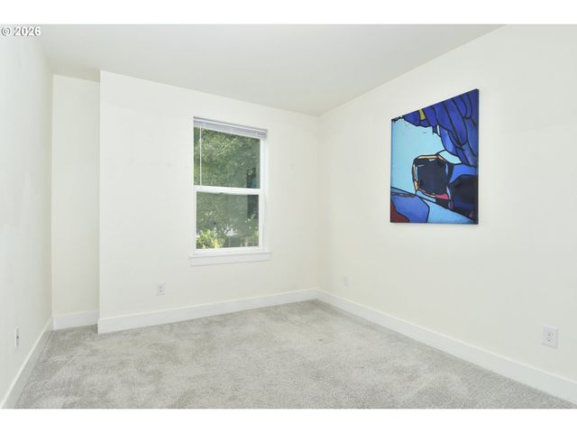 8550 Se BROOKLYN St, Portland, OR 97266