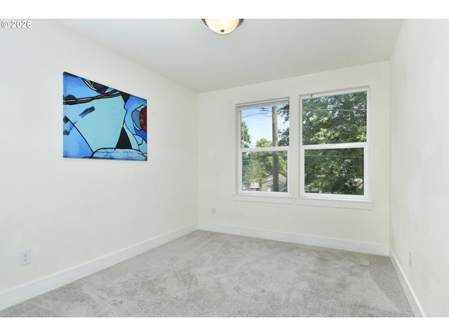 8550 Se BROOKLYN St, Portland, OR 97266