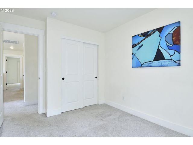 8550 Se BROOKLYN St, Portland, OR 97266