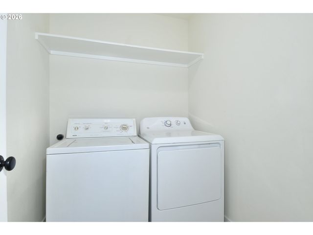 8550 Se BROOKLYN St, Portland, OR 97266