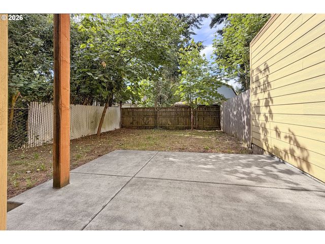 8550 Se BROOKLYN St, Portland, OR 97266