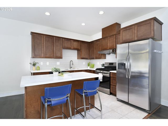 8550 Se BROOKLYN St, Portland, OR 97266