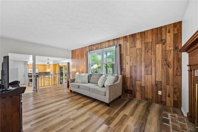 6149 Barkwood Court, Farmington, NY 14425