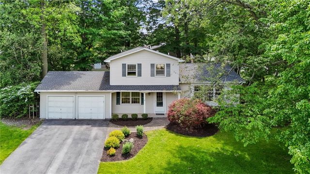 6149 Barkwood Court, Farmington, NY 14425