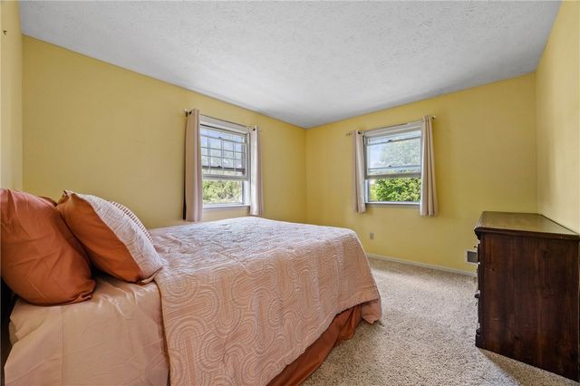 6149 Barkwood Court, Farmington, NY 14425
