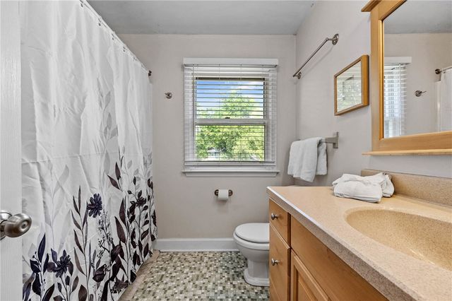 6149 Barkwood Court, Farmington, NY 14425