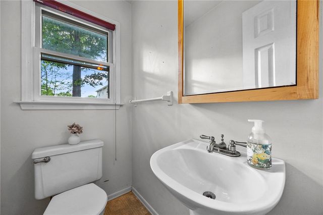 6149 Barkwood Court, Farmington, NY 14425