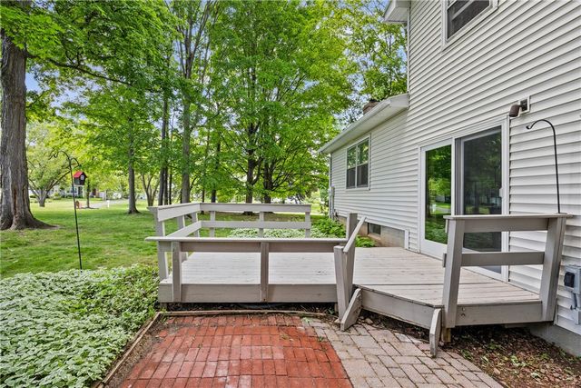 6149 Barkwood Court, Farmington, NY 14425