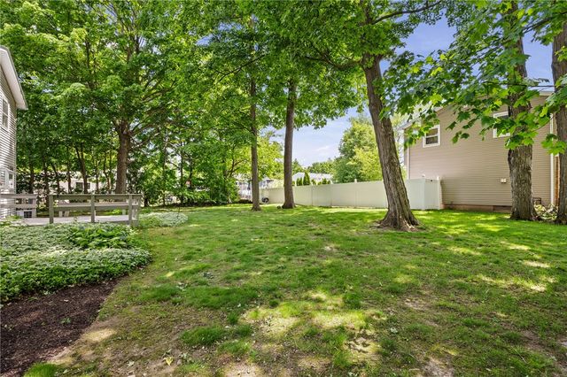 6149 Barkwood Court, Farmington, NY 14425