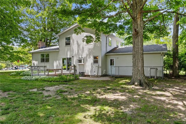 6149 Barkwood Court, Farmington, NY 14425