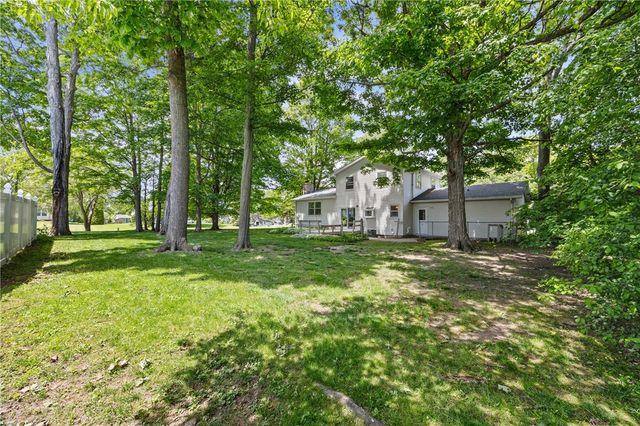 6149 Barkwood Court, Farmington, NY 14425